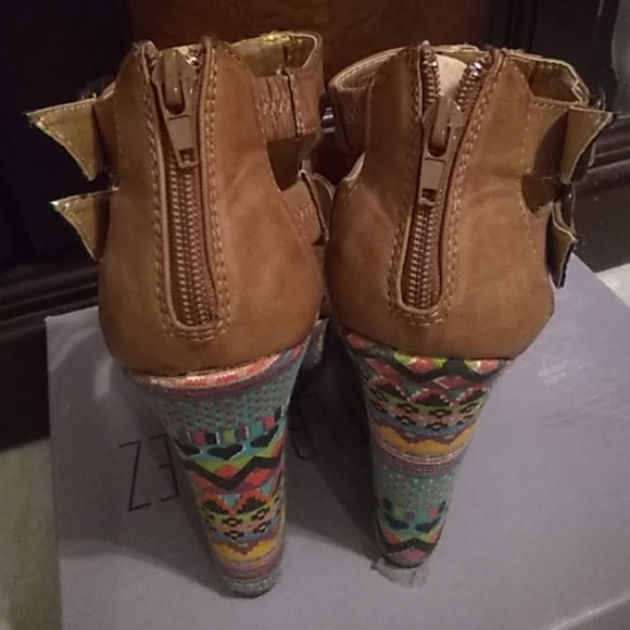 Brown wedges - Picture 4 of 4